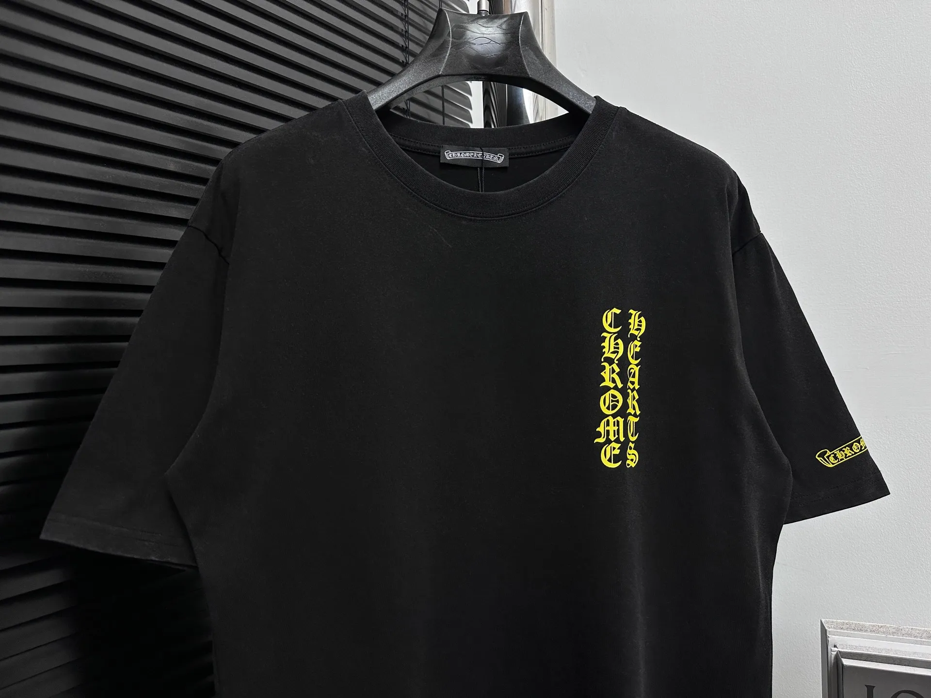 🅿️180 [Chrome hearte] Chrome hearte 25ss early spring new Sanskrit washed T-shirt ·280 grams of 100% cotton double yarn jersey fabric ·Special thickened 32 pieces of double-ply 1x1 thread in the same cylinder custom-dyed ·Double-needle stitching and cross-stitching technology ·Original main mark washed tag Color: washed black Size: XS-L